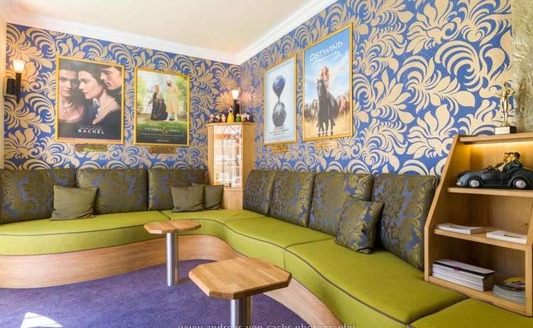 a-paradise-for-cinephiles-the-park-kino-in-the-alpine-town-of-bad-reichenhall-thteaserimageresponsive